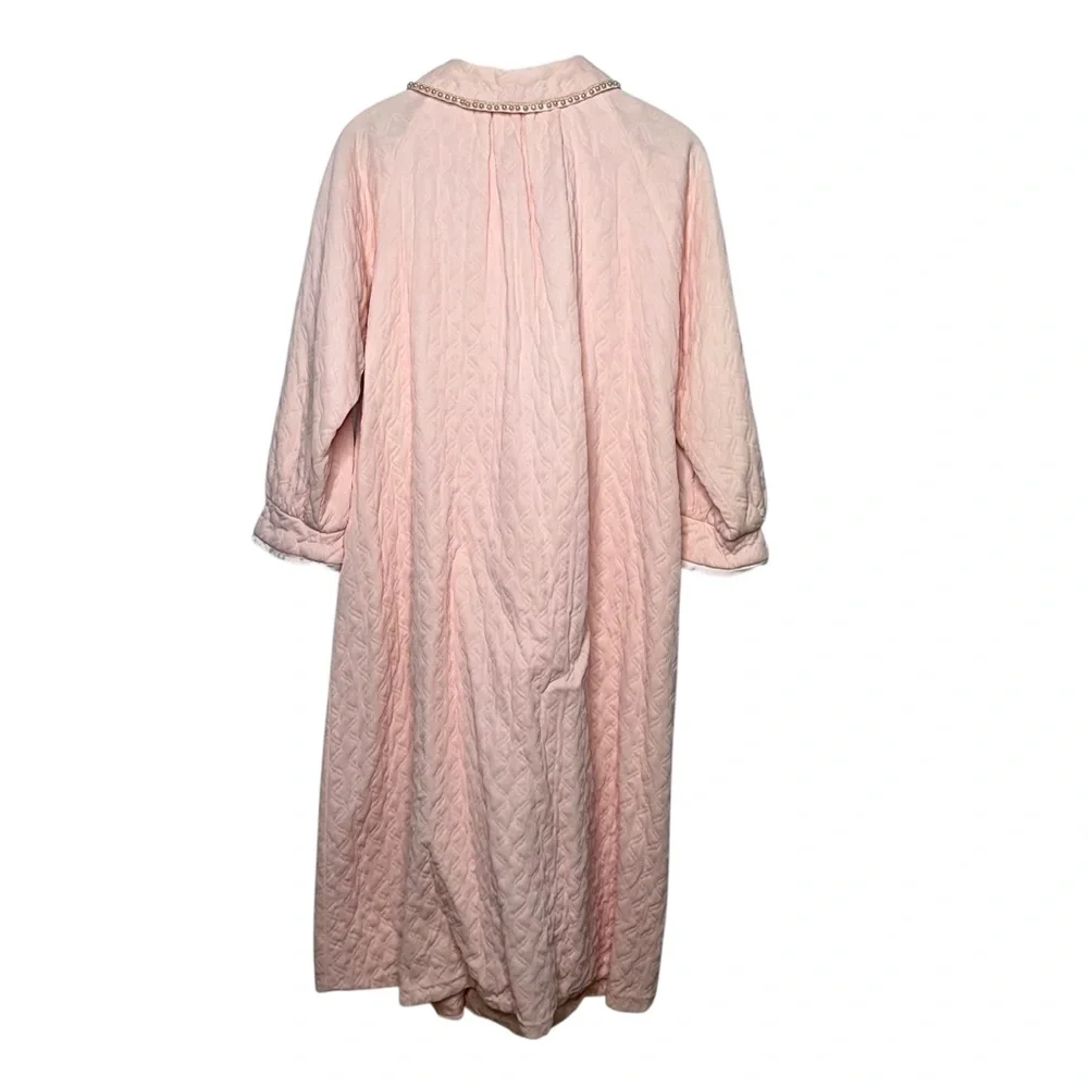 Vintage Hedy Weitz 50s Baby Pink Quilted Button Down Pearl Collar Robe